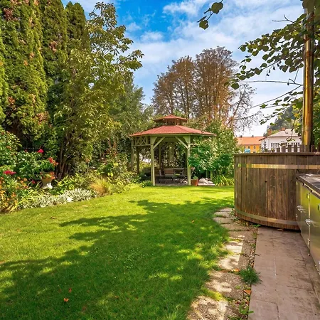 Jana's Garden House With Hot Tub Kamnik