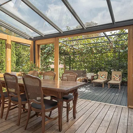 Jana's Garden House With Hot Tub *