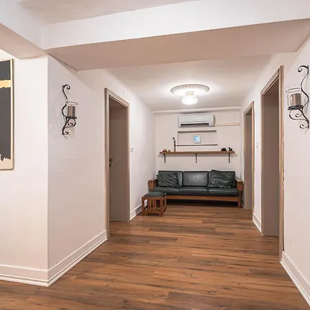 Jana's Garden House With Hot Tub Kamnik